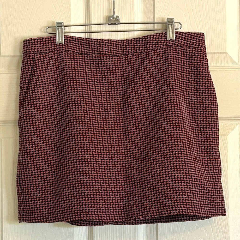 Forever 21 Pink & Black Houndstooth Zip-Back Mini Skirt w/ Pockets (30in waist)